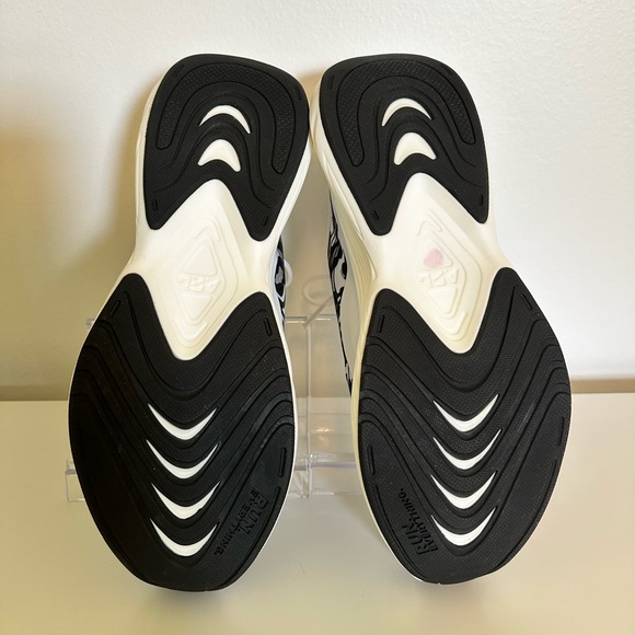 APL Athletic Propulsion Labs | Streamline Sneaker | White/Black/Leopard | 8 - Picture 9 of 13